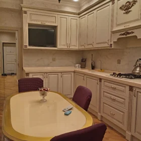 In Baku 130.0 m² apartment is for rent - Image 3