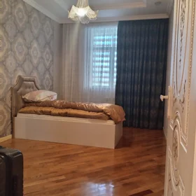In Baku 130.0 m² apartment is for rent - Image 5
