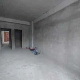 In Baku 210.0 m² apartment is for sale - Image 4