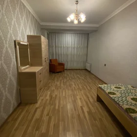 In Baku 139.0 m² apartment is for sale - Image 4