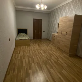 In Baku 139.0 m² apartment is for sale - Image 5