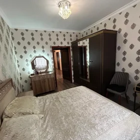 In Baku 70.0 m² apartment is for sale - Image 5