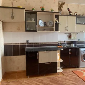 In Baku 90.0 m² apartment is for rent - Image 5