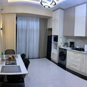 In Baku 94.0 m² apartment is for rent - Image 2