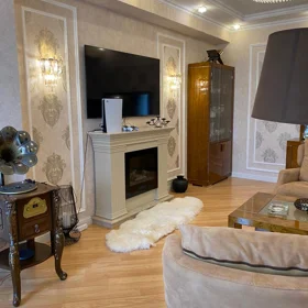 In Baku 185.0 m² apartment is for sale - Image 2