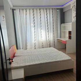 In Baku 140.0 m² apartment is for rent - Image 2