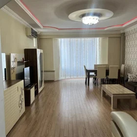 In Baku 140.0 m² apartment is for rent - Image 3
