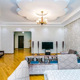 In Baku 120.0 m² apartment is for rent - Image 3