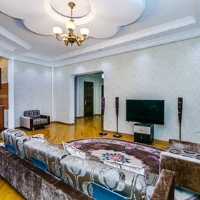 In Baku 120.0 m² apartment is for rent - Image 4
