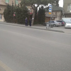 In Baku 70.0 m² house with 3.0 rooms is for rent - Image 2