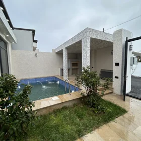 In Baku 100.0 m² house with 4.0 rooms is for sale - Image 2