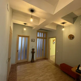 In Baku 128.0 m² apartment is for rent - Image 4
