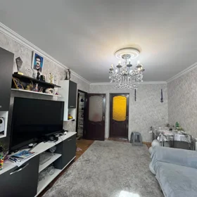 In Baku 65.0 m² apartment is for sale - Image 3