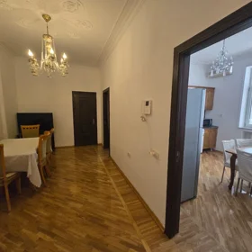 In Baku 115.0 m² apartment is for rent - Image 2