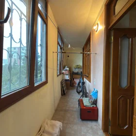 In Baku 100.0 m² apartment is for sale - Image 2