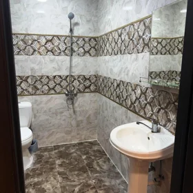 In Baku 70.0 m² apartment is for rent - Image 5