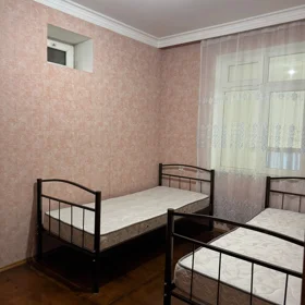 In Baku 84.0 m² house with 3.0 rooms is for rent - Image 2