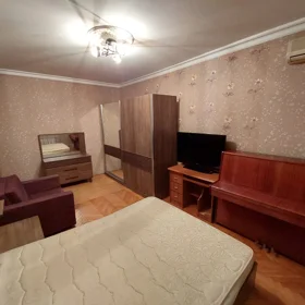 In Baku 70.0 m² apartment is for rent - Image 5