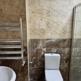 In Baku 68.0 m² apartment is for rent - Image 5