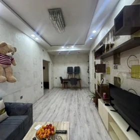 In Baku 100.0 m² apartment is for sale - Image 2