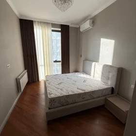 In Baku 200.0 m² apartment is for rent - Image 3