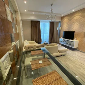 In Baku 90.0 m² apartment is for rent - Image 2