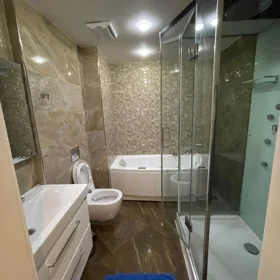 In Baku 90.0 m² apartment is for rent - Image 4