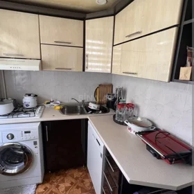 In Baku 60.0 m² apartment is for sale - Image 3