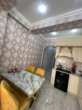 In Baku 70.0 m² apartment is for sale - Image 2