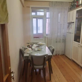 In Khirdalan 70.0 m² apartment is for sale - Image 3