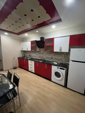 In Baku 70.0 m² apartment is for sale - Image 5