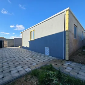 In Baku 120.0 m² house with 4.0 rooms is for sale - Image 2