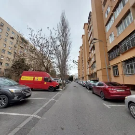 In Baku 65.0 m² apartment is for sale - Image 2