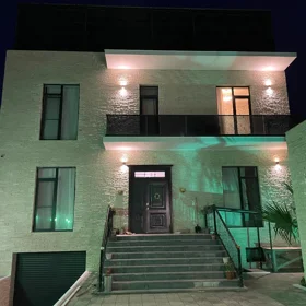 In Baku 400.0 m² house with 5.0 rooms is for sale - Image 2