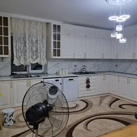 In Baku 100.0 m² house with 3.0 rooms is for rent - Изображение 2