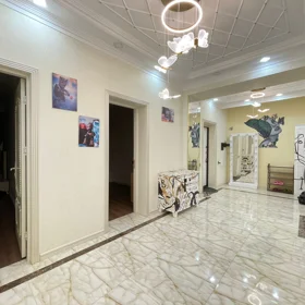 In Baku 140.0 m² apartment is for rent - Image 5