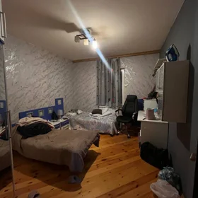 In Baku 100.0 m² apartment is for sale - Image 2