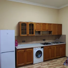 In Baku 120.0 m² house with 3.0 rooms is for rent - Image 4