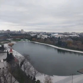 In Baku 160.0 m² apartment is for sale - Image 3