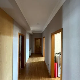 In Baku 120.0 m² apartment is for sale - Image 2