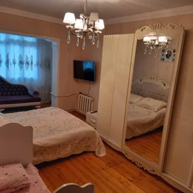 In Baku 110.0 m² apartment is for sale - Image 3