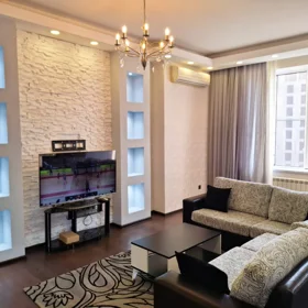 In Baku 125.0 m² apartment is for rent - Image 4