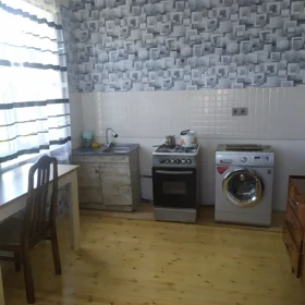 In Baku 200.0 m² house with 8.0 rooms is for sale - Image 5