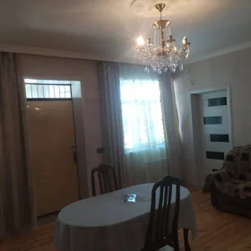 In Baku 200.0 m² house with 8.0 rooms is for sale - Image 3
