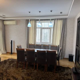 In Baku 134.0 m² apartment is for rent - Image 3