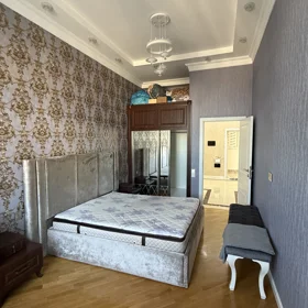 In Baku 90.0 m² apartment is for rent - Image 3