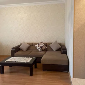 In Baku 70.0 m² apartment is for rent - Image 3