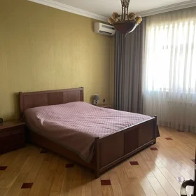 In Baku 90.0 m² apartment is for rent - Image 4