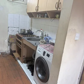 In Baku 84.0 m² house with 4.0 rooms is for sale - Image 2