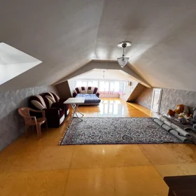 In Baku 210.0 m² house with 5.0 rooms is for sale - Image 2